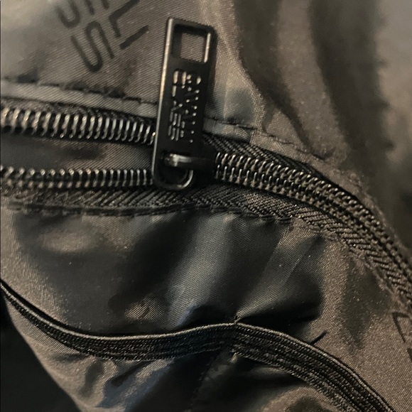 Cavalli Class by Roberto Cavalli Leopard-Print Travel Duffel - Picture 10 of 15